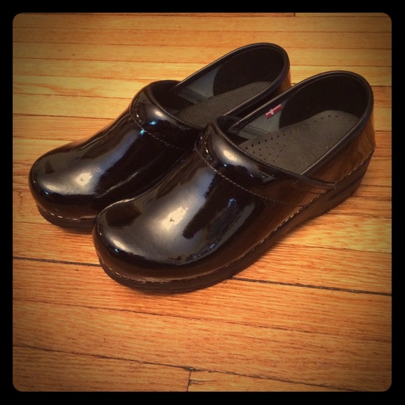 sanita danish clogs